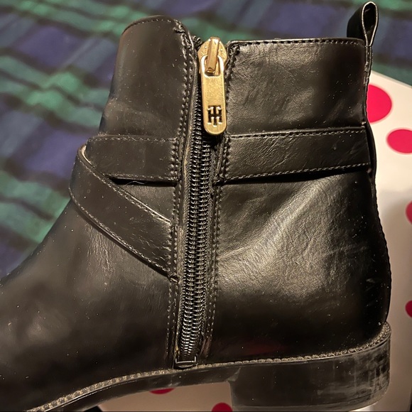 Tommy Hilfiger Black Boots - Picture 3 of 5